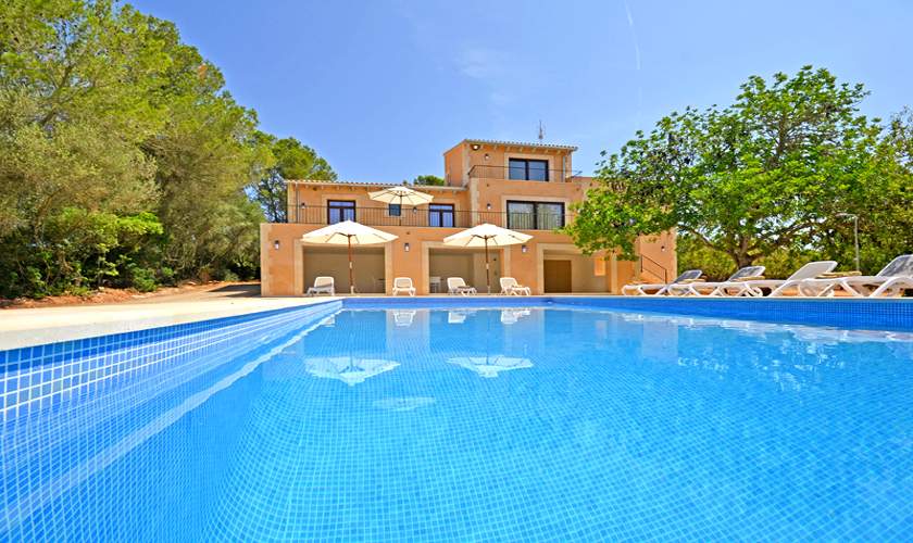 Pool und Ferienvilla Mallorca Süden Campos PM 6140 für 8 oder 10 Personen